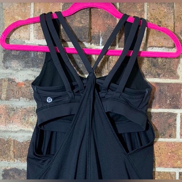 lululemon athletica Tops - Lululemon Nouveau Black Limits Tank Top with Built in Bra Workout Shirt Size 4